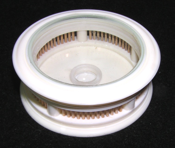 画像1: プラスチック製、極薄太鼓型・虫管〔ヒバリ類飼育用〕