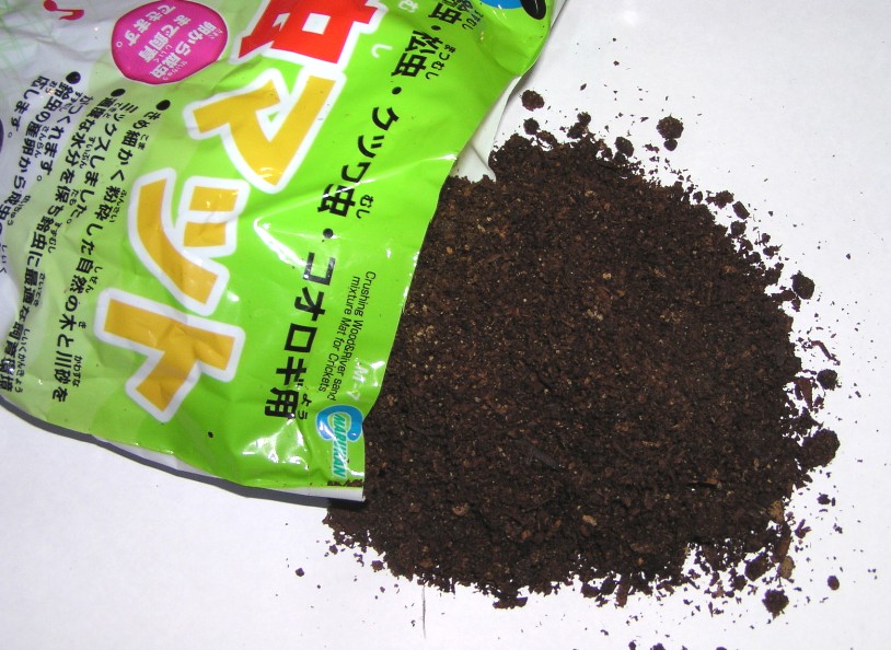 画像: マルカン“インセクトランド”鈴虫ジャンボマット・3,5L